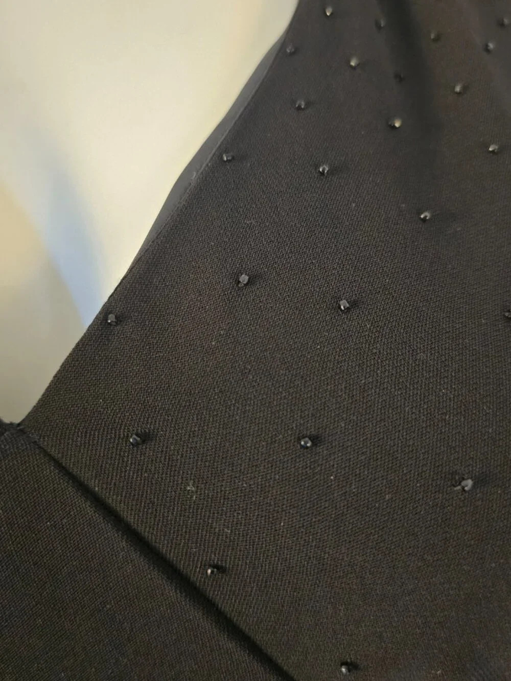 Evan Picone V-neck Halter Style Black Dress with Seed Beading on Bodice Size XL - Picture 3 of 10